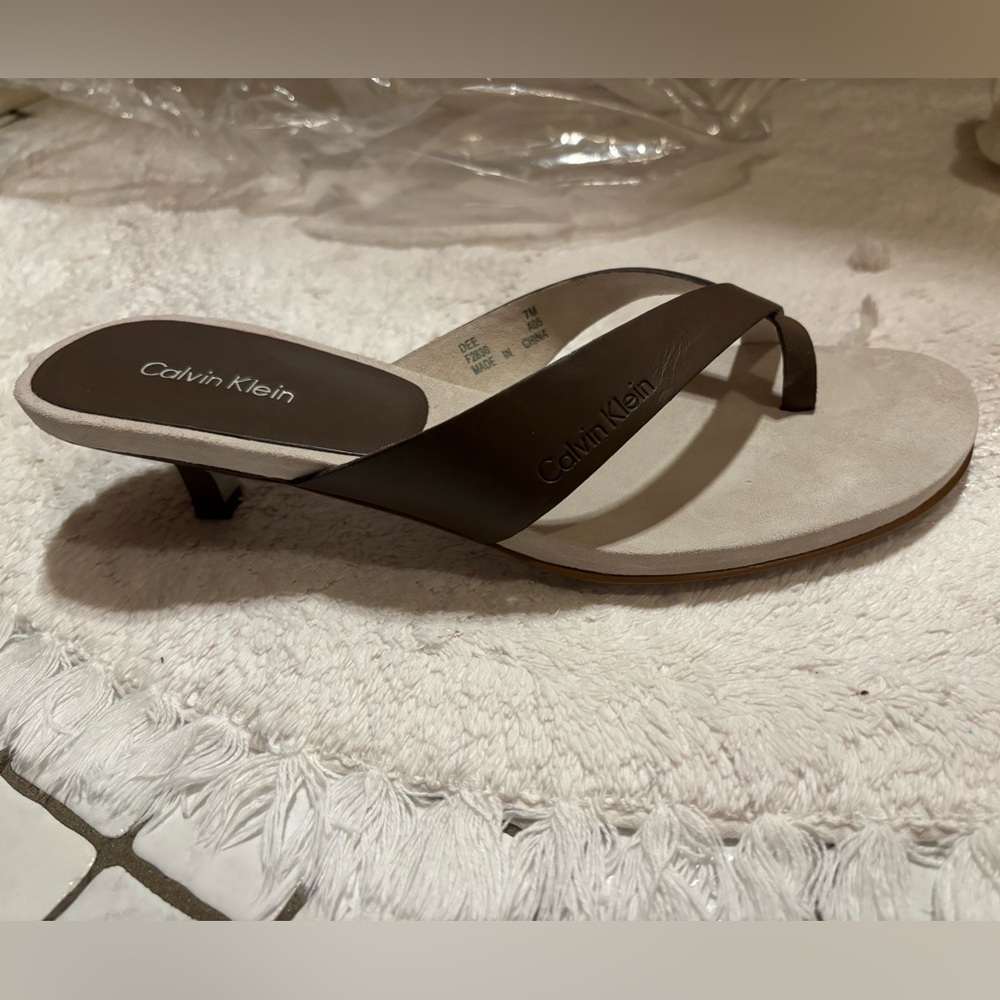 VINTAGE Calvin Klein Dee Smooth Nappa Kitten Heels— Size 7 — Brown — NEW!